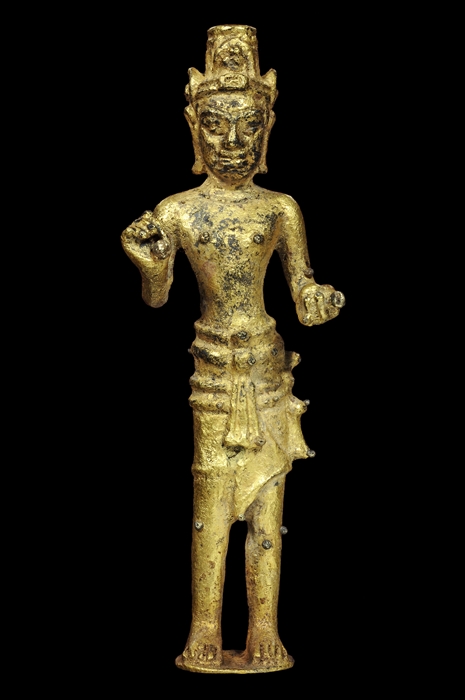 DSC_0628.jpg - พระโพธิสัตว์ อวโลกิเตศร ทองคำ ศิลปะเขมรยุคก่อนเมืองพระนคร (Per-Angkor) อายุราว 800 ปี | https://soonpraratchada.com