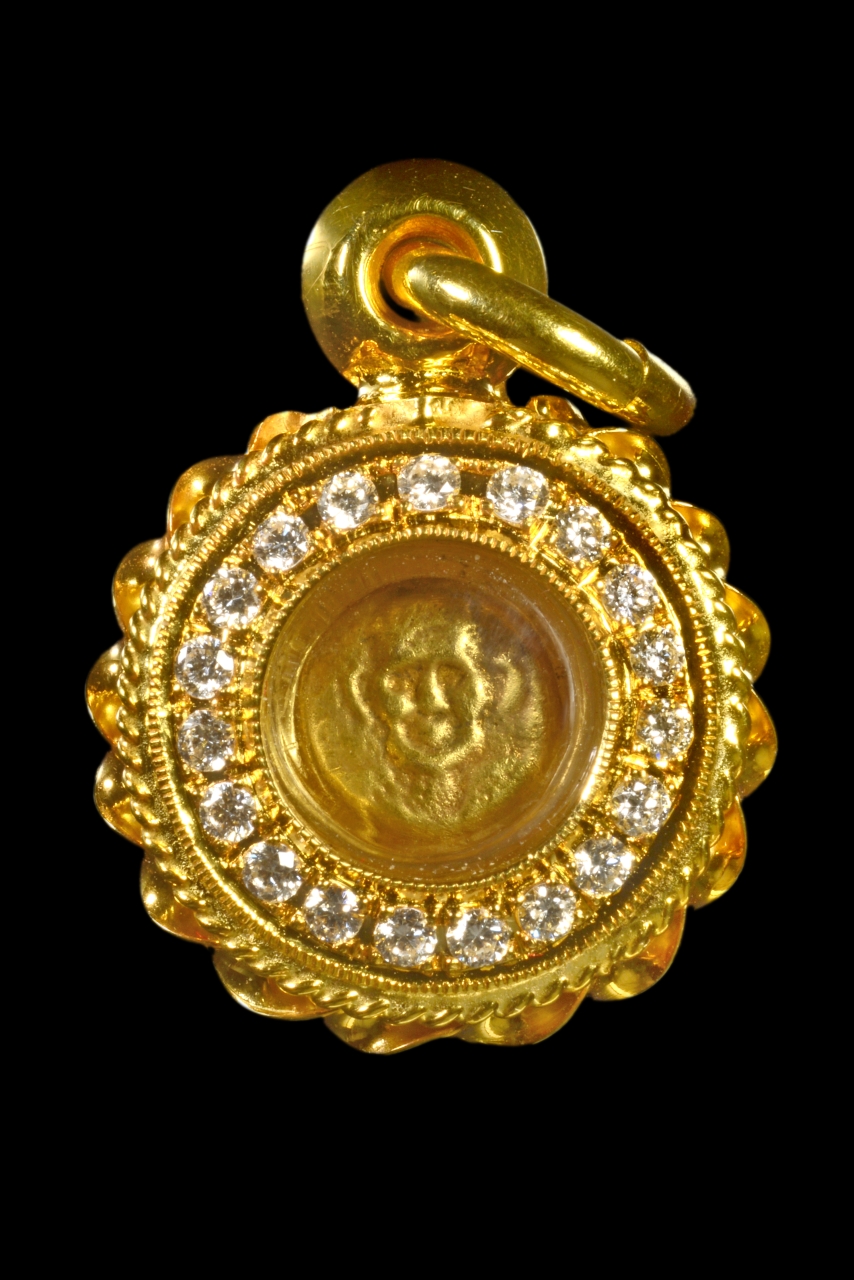 RYU_7181.jpg - หัวนโมเนื้อทองคำหลังหลวงพ่อทวด อายุมากกว่า 200 ปี | https://soonpraratchada.com